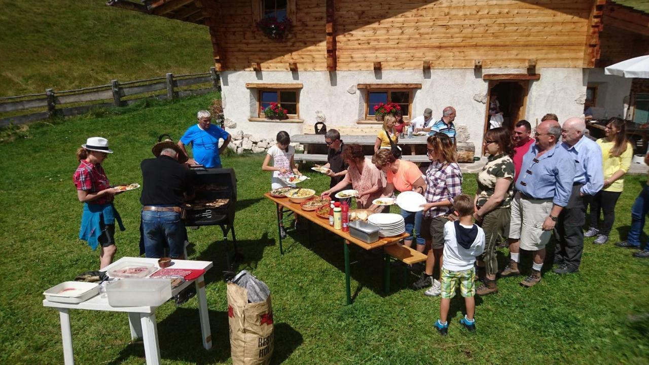 Hotel Garni Vanadis Ortisei Kültér fotó
